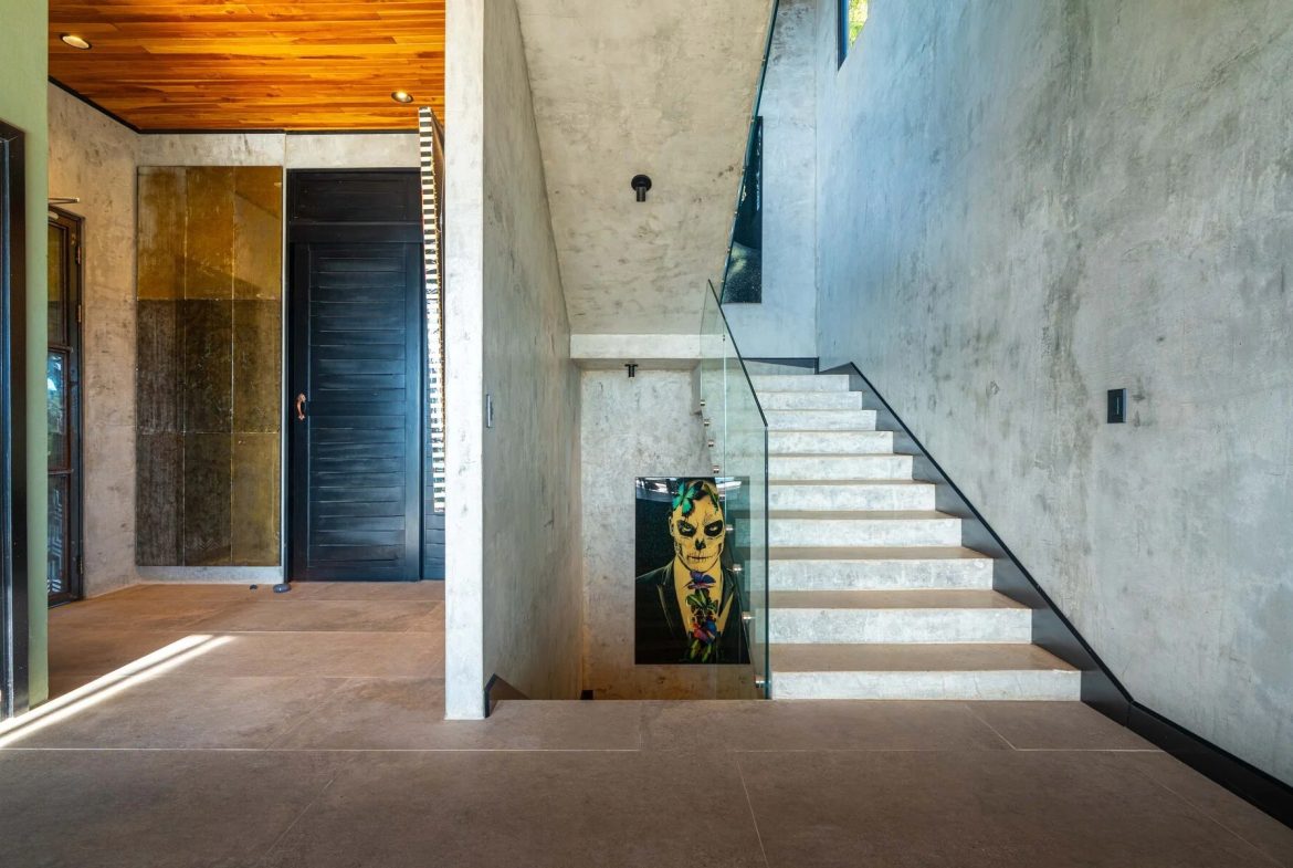 CASA MOON LUXURY PROPERTY WITH FOUR BEDROOMS AND AMAZING SUNSET VIEWS, IN QUEPOS – 0.61 ACRES