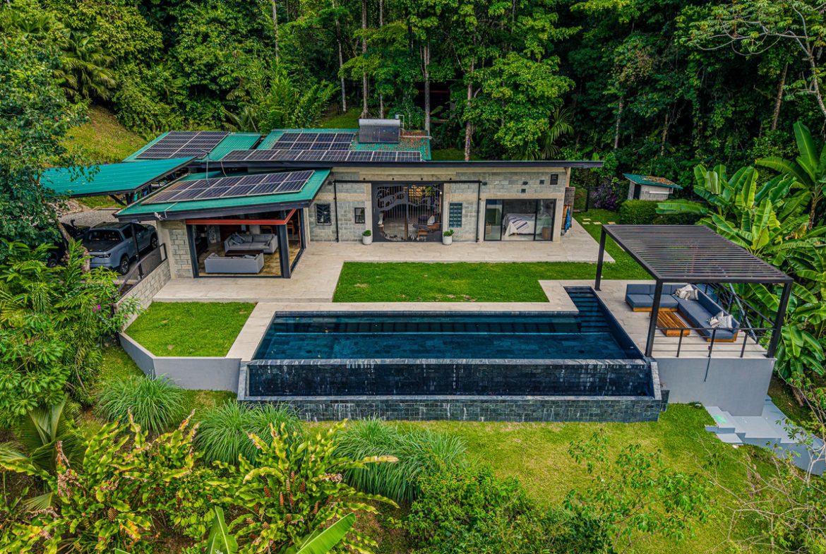 MOUNTAIN PROPERTY WITH TWO BEDROOMS AND SOLAR POWERED, IN TINAMASTES – 5.4 ACRES