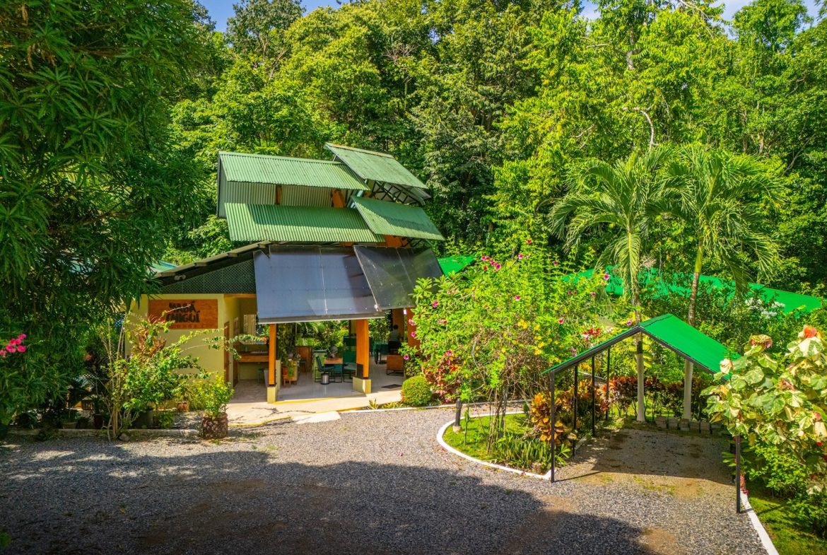 YABA CHIGUI PROPERTY WITH FIVE BEDROOMS, IN OJOCHAL – 0.59 ACRES