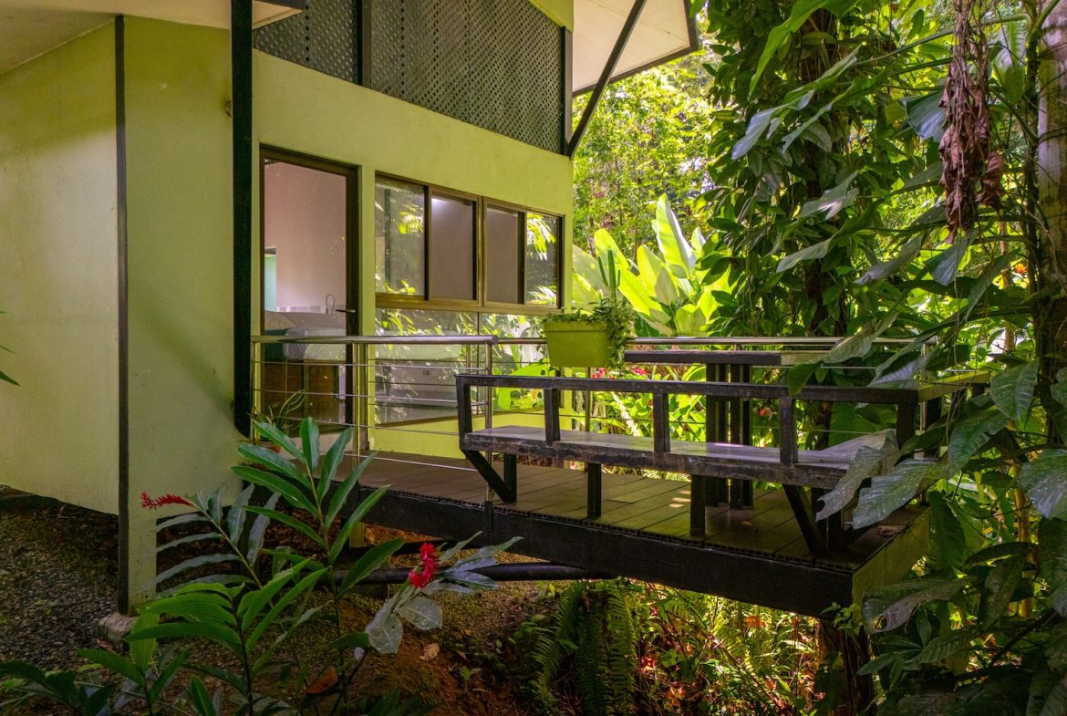 YABA CHIGUI PROPERTY WITH FIVE BEDROOMS, IN OJOCHAL – 0.59 ACRES