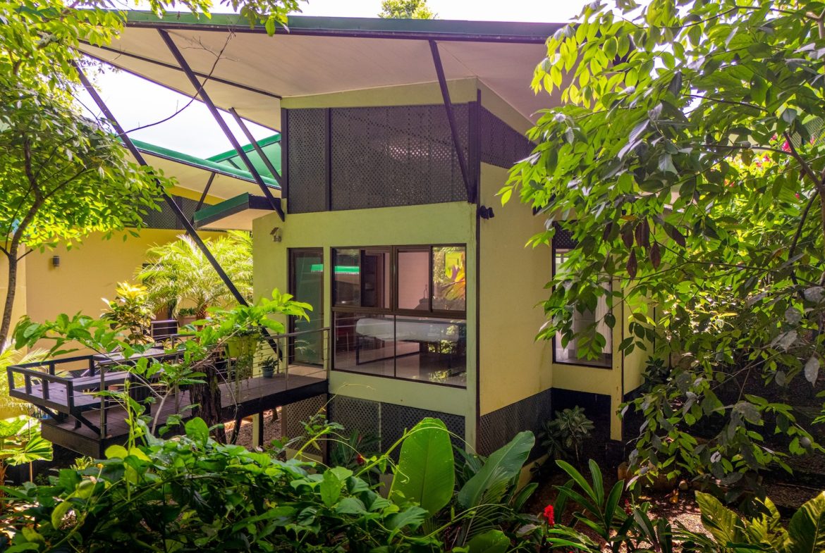YABA CHIGUI PROPERTY WITH FIVE BEDROOMS, IN OJOCHAL – 0.59 ACRES