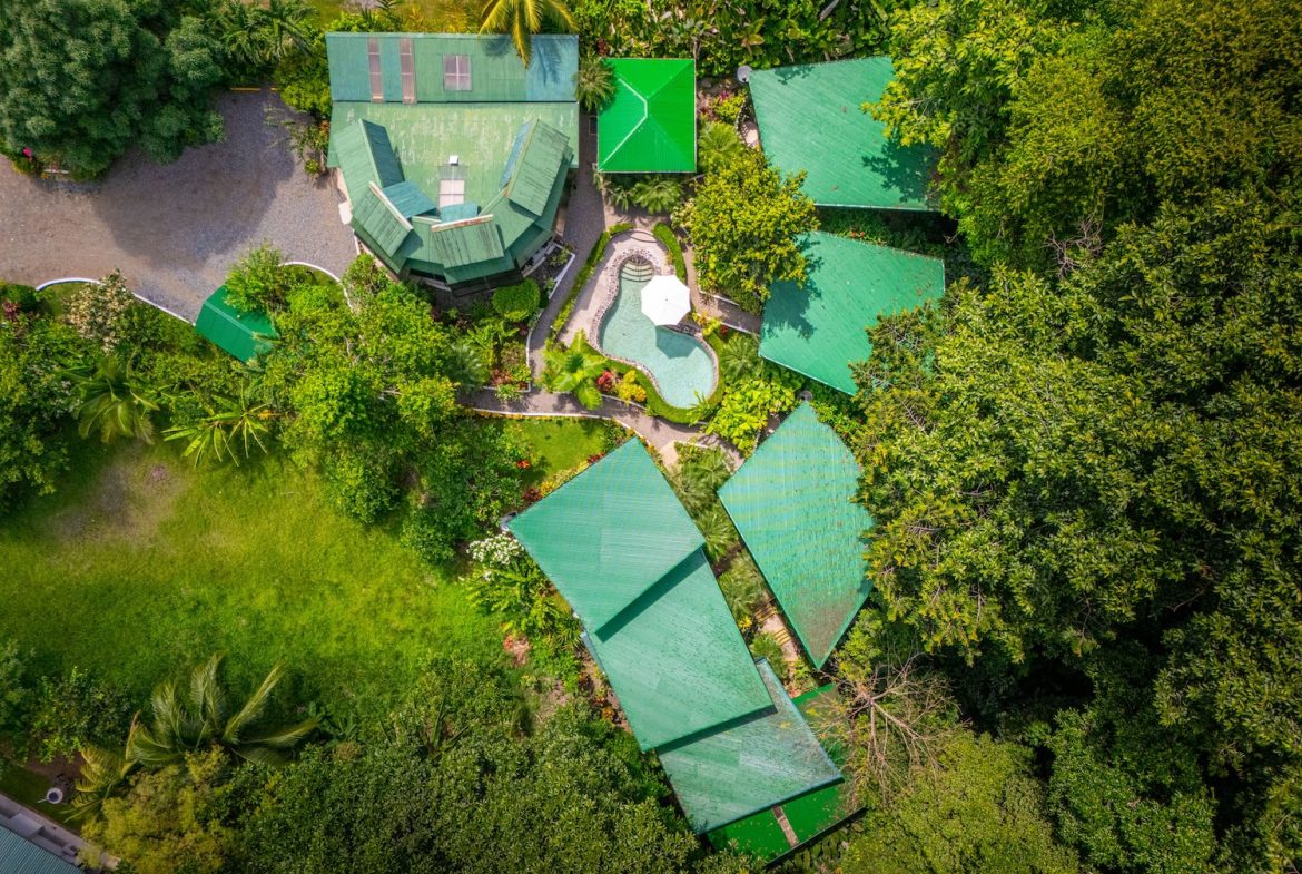 YABA CHIGUI PROPERTY WITH FIVE BEDROOMS, IN OJOCHAL – 0.59 ACRES