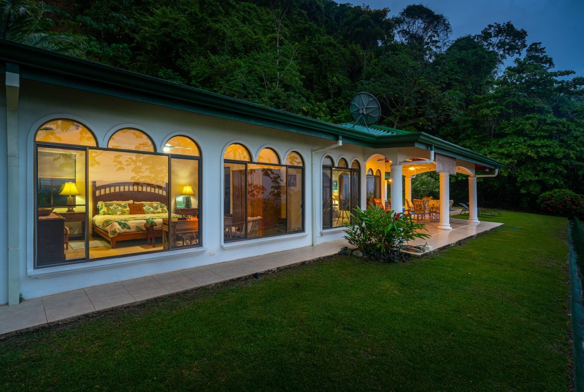 PROPERTY WITH BEAUTIFUL VALLEY VIEWS, IN TRES RIOS NEAR TO THE TOWN – 3.48 ACRES