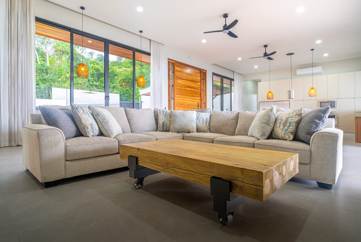 LUXURY PROPERTY WITH FOUR BEDROOMS AND OCEAN VIEWS, IN UVITA JARDINES DEL MORETE – 0.70 ACRES
