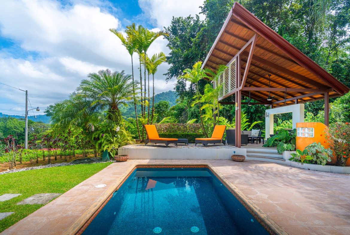 CASA ORQUIDEA PROPERTY WITH TWO BEDROOMS AND PANORAMIC VALLEY VIEWS, IN OJOCHAL – 0.32 ACRES