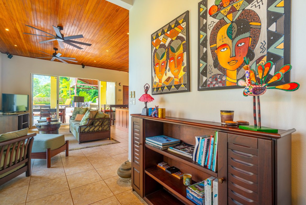 CASA ORQUIDEA PROPERTY WITH TWO BEDROOMS AND PANORAMIC VALLEY VIEWS, IN OJOCHAL – 0.32 ACRES