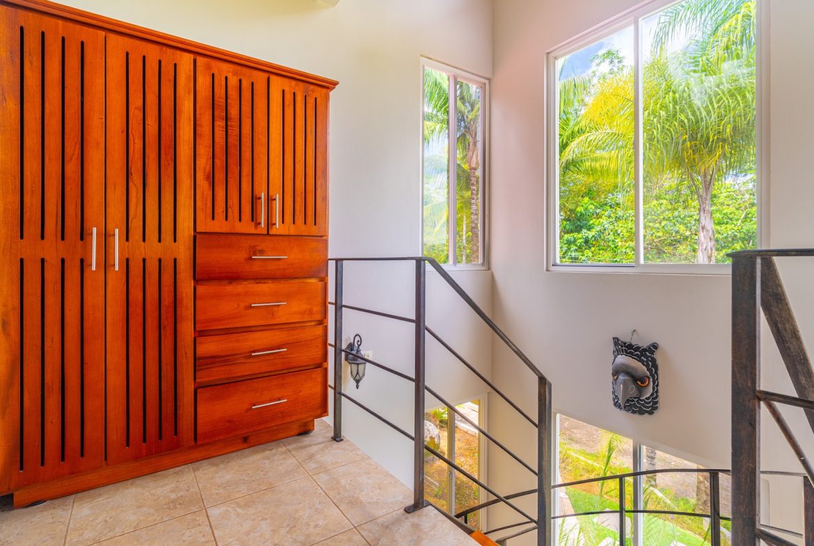 CASA ORQUIDEA PROPERTY WITH TWO BEDROOMS AND PANORAMIC VALLEY VIEWS, IN OJOCHAL – 0.32 ACRES