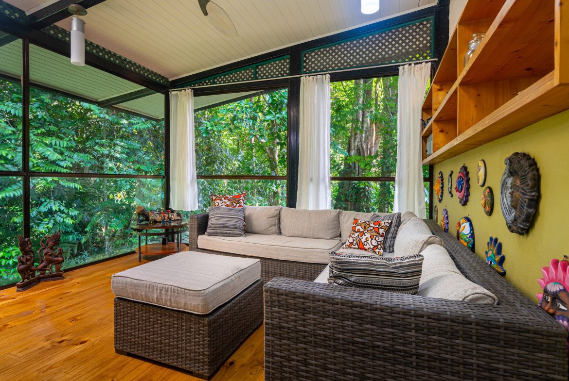 YABA CHIGUI PROPERTY WITH FIVE BEDROOMS, IN OJOCHAL – 0.59 ACRES