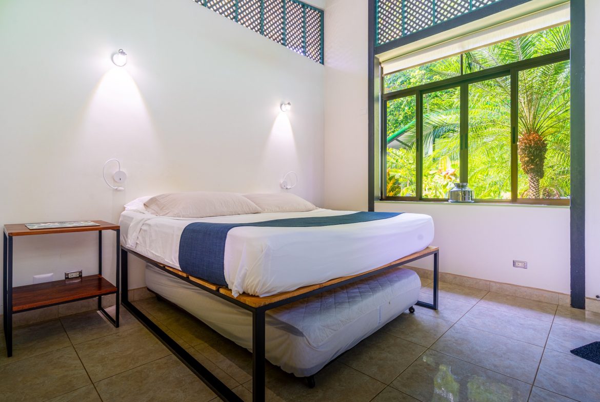 YABA CHIGUI PROPERTY WITH FIVE BEDROOMS, IN OJOCHAL – 0.59 ACRES