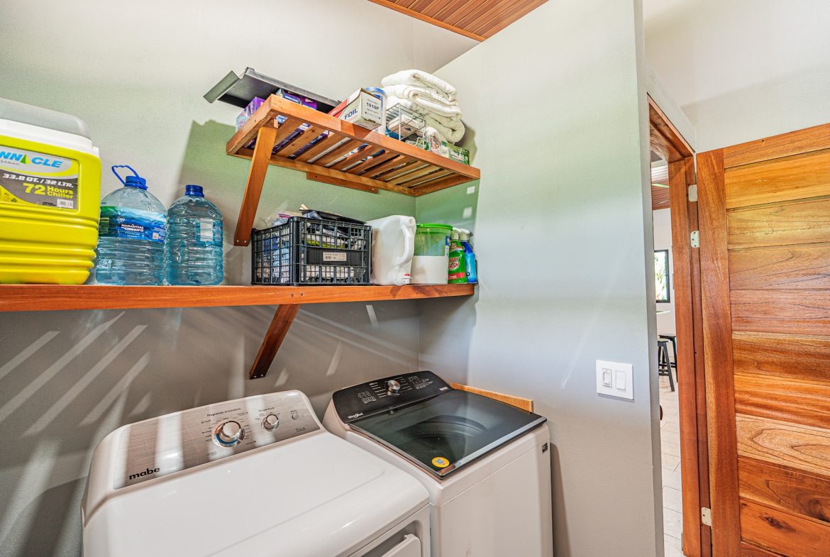 PROPERTY WITH TWO BEDROOMS WITH A PRIVATE CREEK, IN UVITA CENTER – 0.29 ACRES