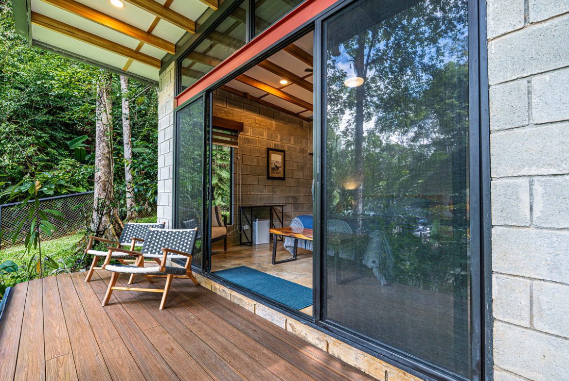 MOUNTAIN PROPERTY WITH TWO BEDROOMS AND SOLAR POWERED, IN TINAMASTES – 5.4 ACRES