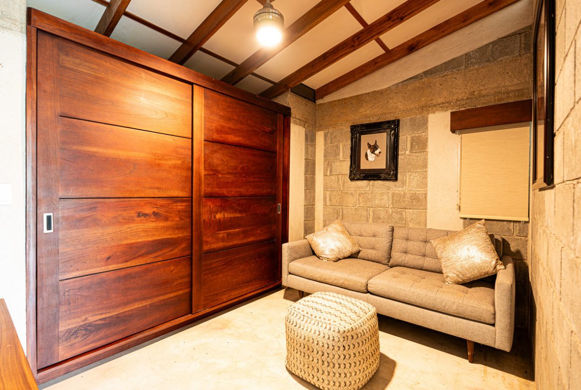 MOUNTAIN PROPERTY WITH TWO BEDROOMS AND SOLAR POWERED, IN TINAMASTES – 5.4 ACRES