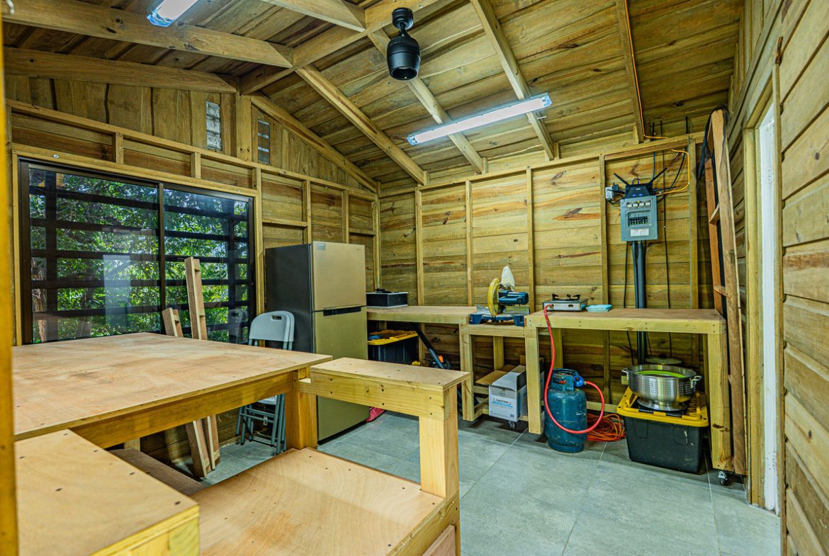 MOUNTAIN PROPERTY WITH TWO BEDROOMS AND SOLAR POWERED, IN TINAMASTES – 5.4 ACRES