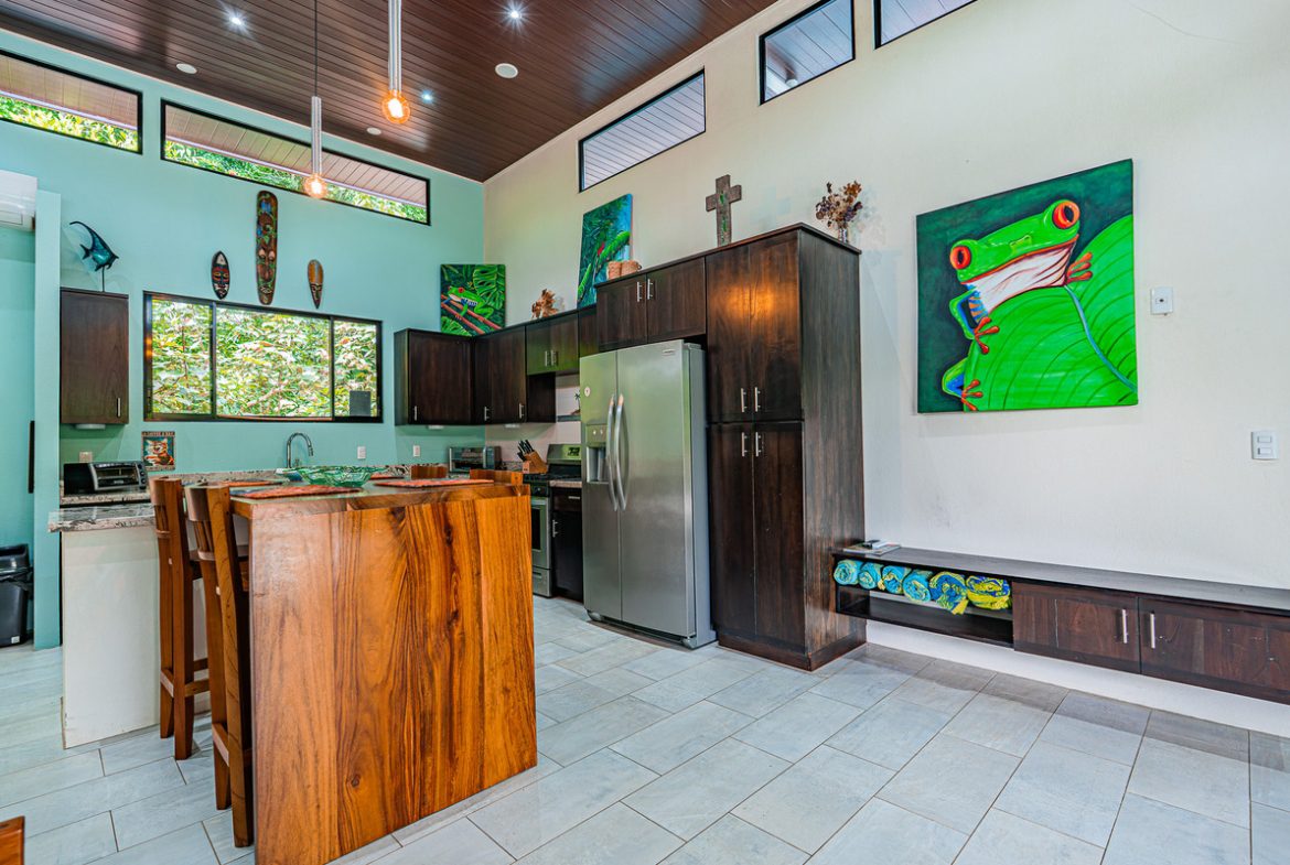 OASIS PROPERTY WITH THREE BEDROOMS NEAR TO THE RIVER, IN BARU – 0.69 ACRES