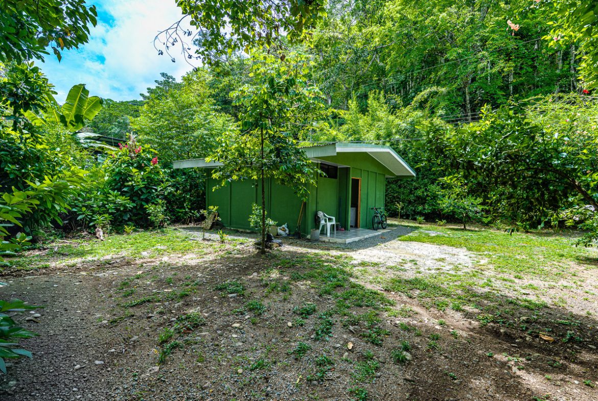 OASIS PROPERTY WITH THREE BEDROOMS NEAR TO THE RIVER, IN BARU – 0.69 ACRES