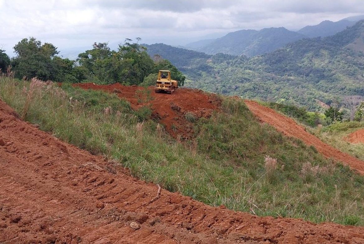 DEVELOPMENT PROPERTY NEAR TO THE WATERFALL, IN SILENCIO SAVEGRE – 128 ACRES