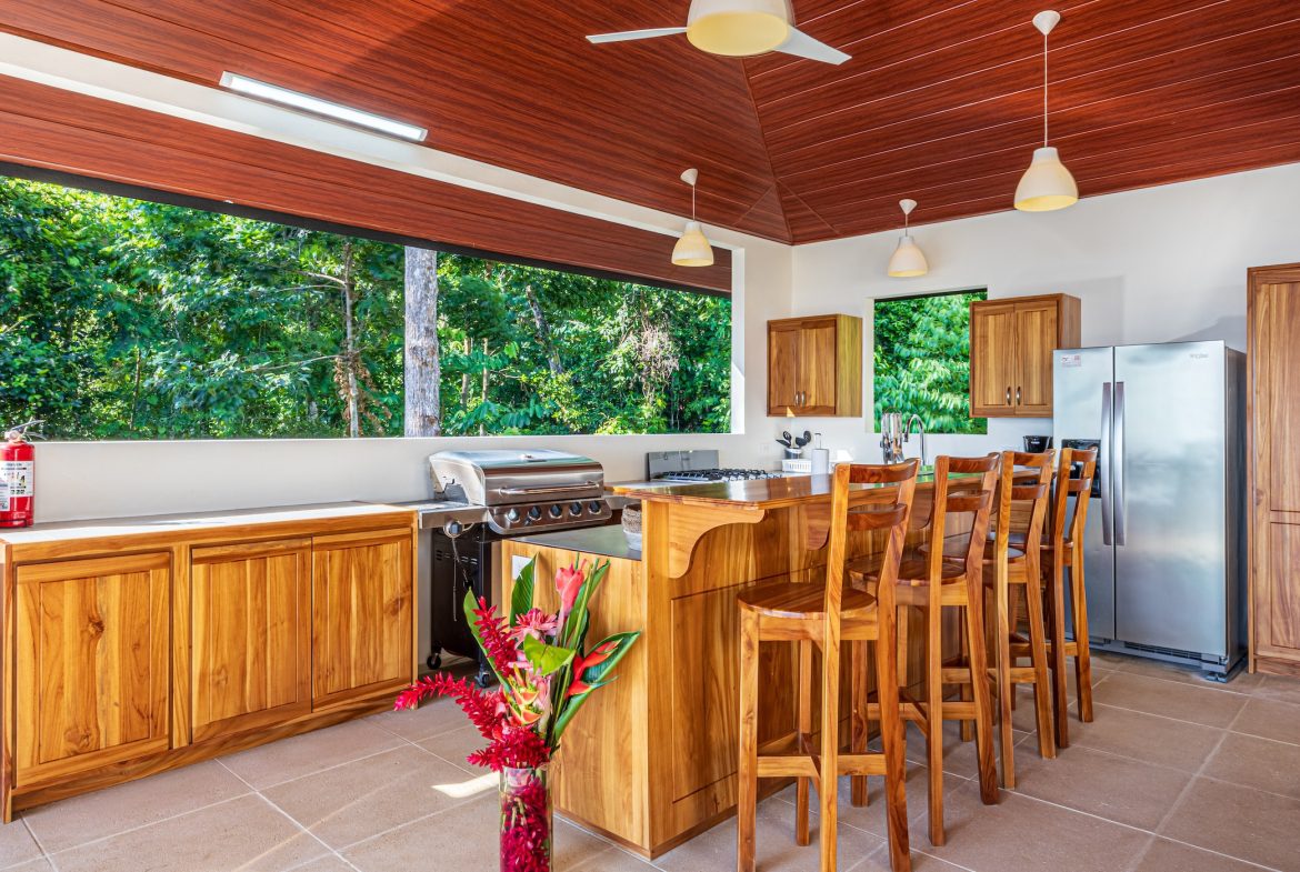 LUXURY PROPERTY WITH FOUR BEDROOMS AND SUNSET VIEWS, IN PORTALON – 3.95 ACRES