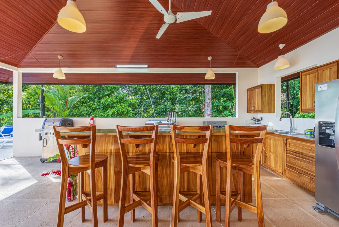 LUXURY PROPERTY WITH FOUR BEDROOMS AND SUNSET VIEWS, IN PORTALON – 3.95 ACRES