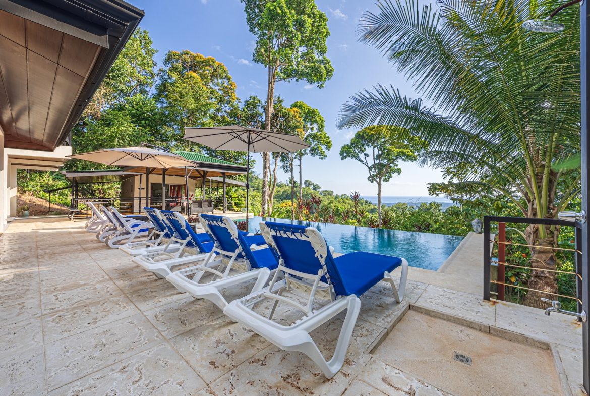 LUXURY PROPERTY WITH FOUR BEDROOMS AND SUNSET VIEWS, IN PORTALON – 3.95 ACRES