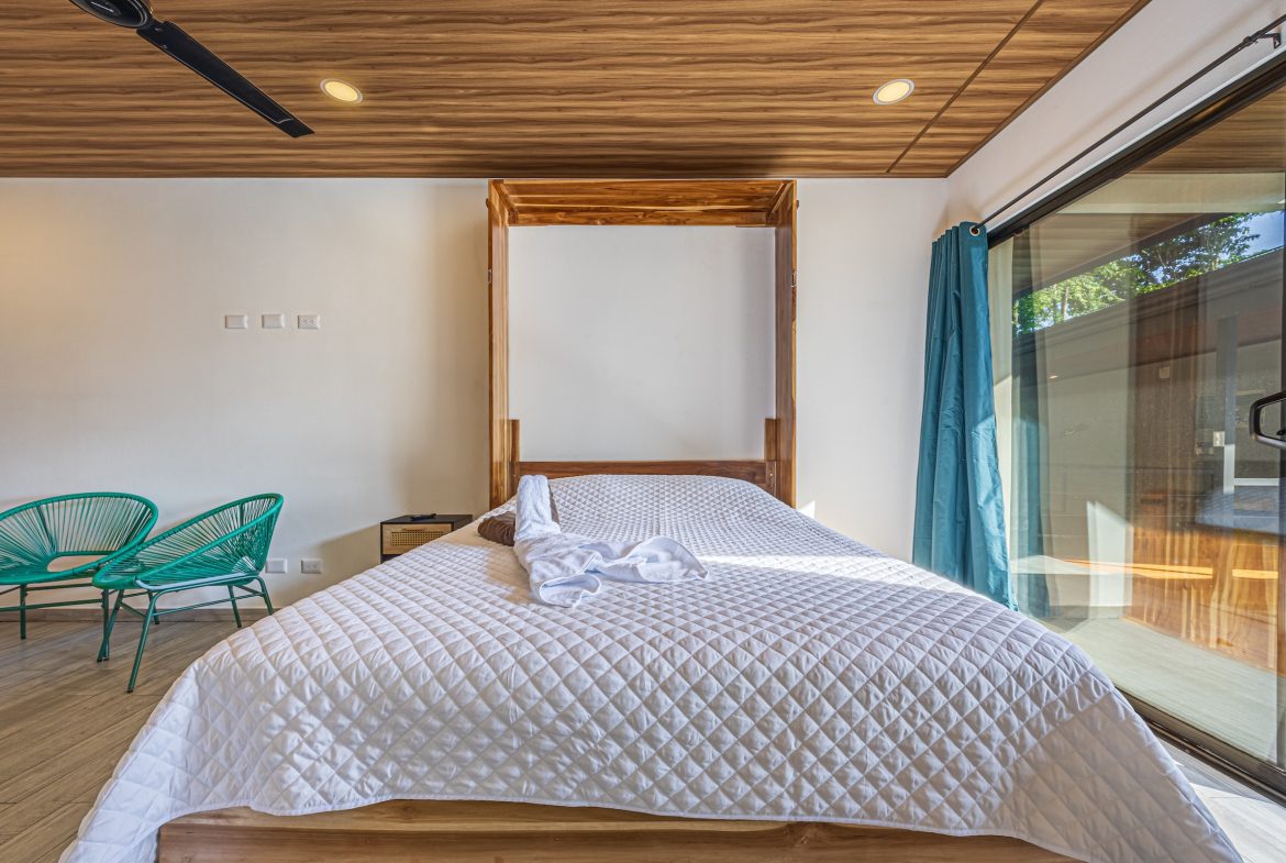 LUXURY PROPERTY WITH FOUR BEDROOMS AND SUNSET VIEWS, IN PORTALON – 3.95 ACRES