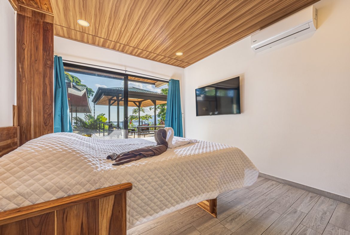 LUXURY PROPERTY WITH FOUR BEDROOMS AND SUNSET VIEWS, IN PORTALON – 3.95 ACRES