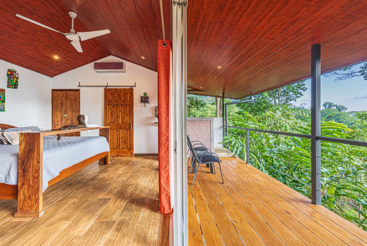 LUXURY PROPERTY WITH FOUR BEDROOMS AND SUNSET VIEWS, IN PORTALON – 3.95 ACRES