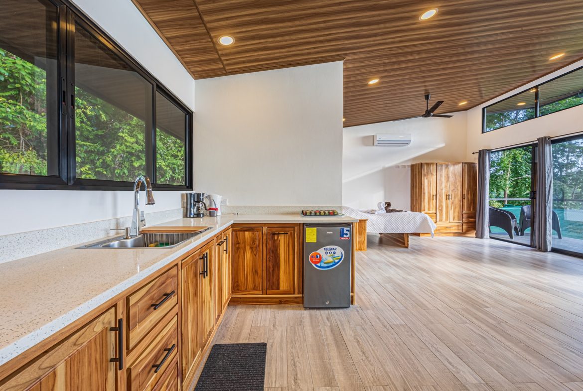 LUXURY PROPERTY WITH FOUR BEDROOMS AND SUNSET VIEWS, IN PORTALON – 3.95 ACRES