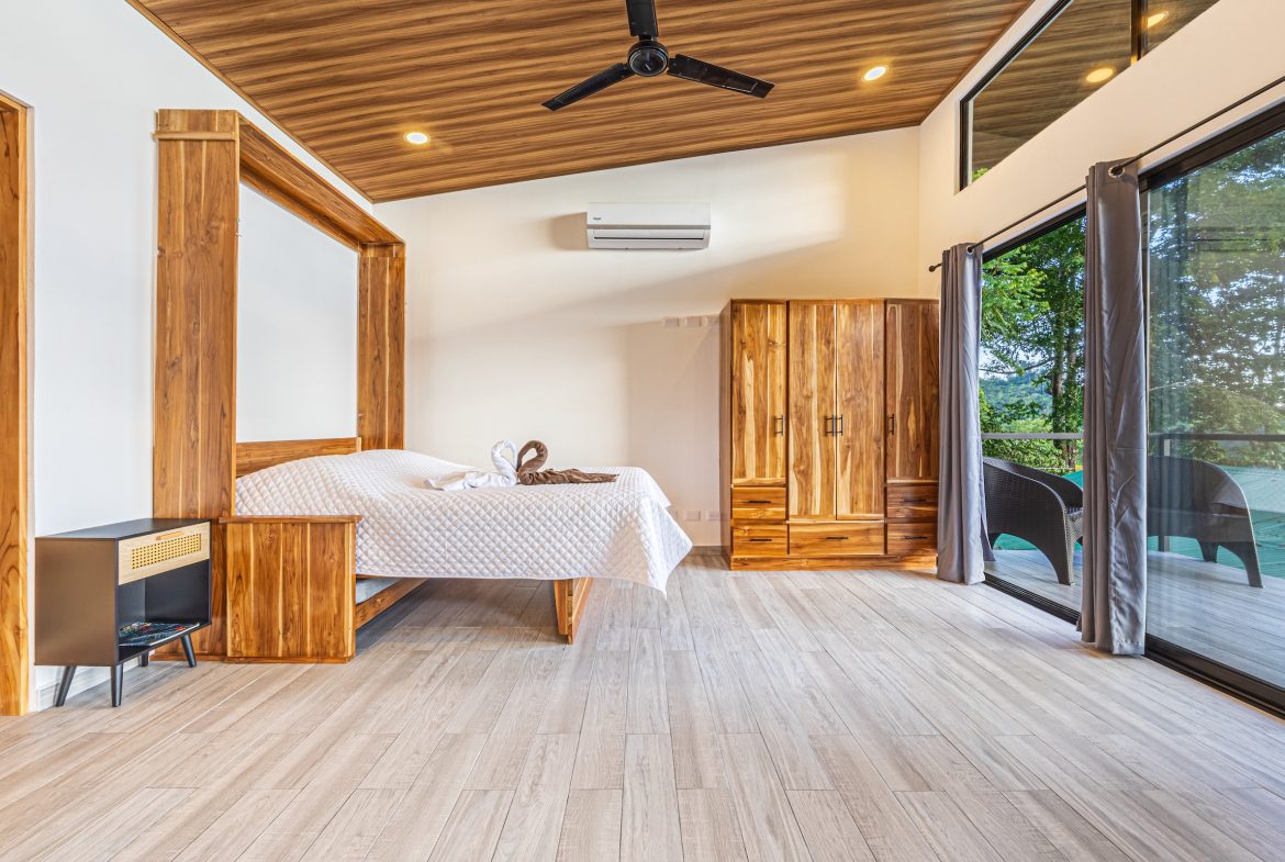 LUXURY PROPERTY WITH FOUR BEDROOMS AND SUNSET VIEWS, IN PORTALON – 3.95 ACRES