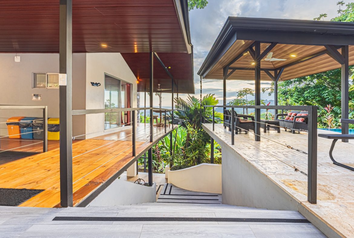 LUXURY PROPERTY WITH FOUR BEDROOMS AND SUNSET VIEWS, IN PORTALON – 3.95 ACRES