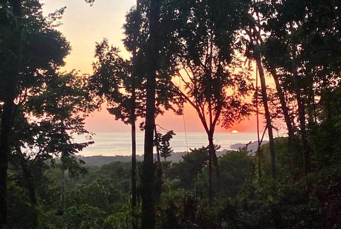 BUILDING PROPERTY WITH PARTIAL OCEAN VIEWS, IN LAS BRISAS LA COLONIA – 4.94 ACRES