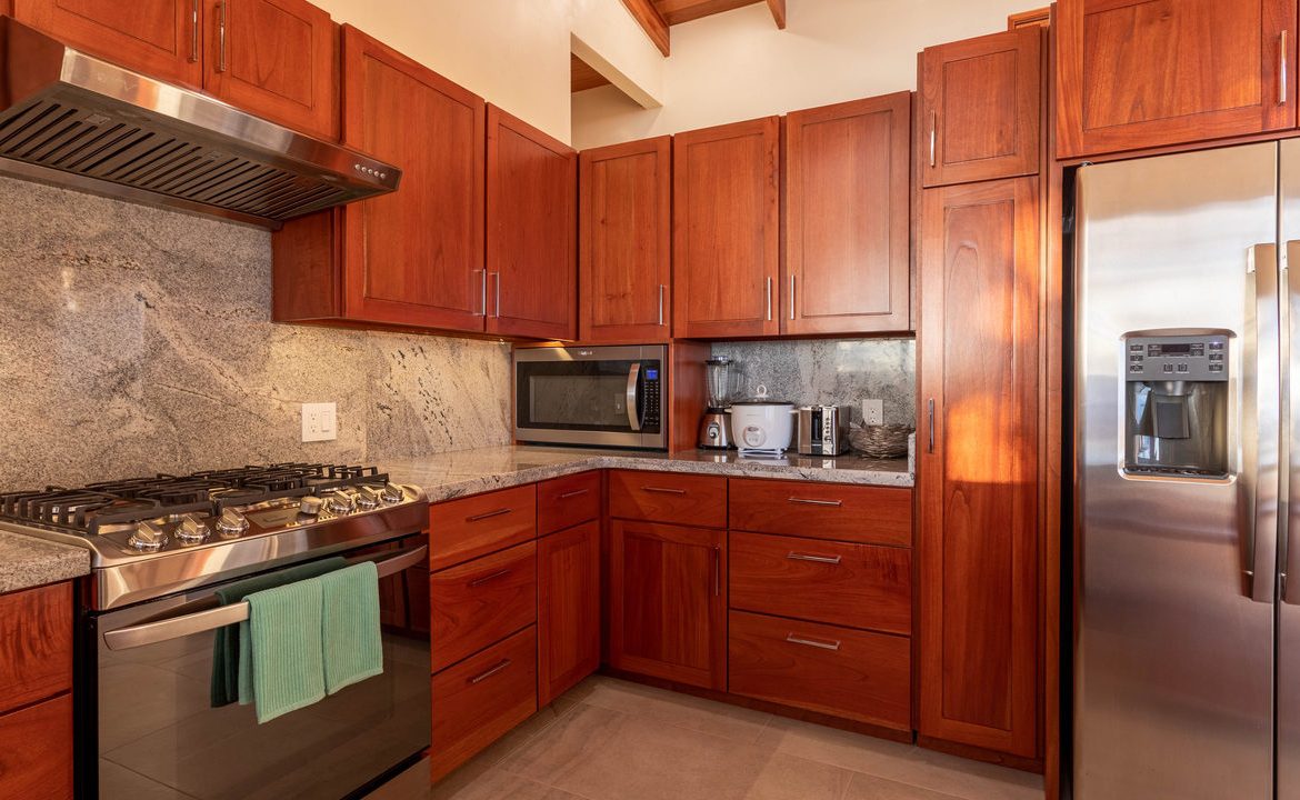 MOUNTAIN PROPERTY WITH FOUR BEDROOMS AND PANORAMIC OCEAN VIEWS, IN BALLENA – 2 ACRES