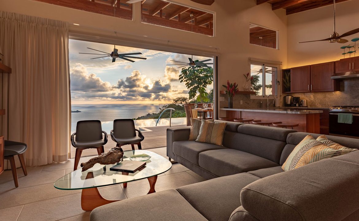 MOUNTAIN PROPERTY WITH FOUR BEDROOMS AND PANORAMIC OCEAN VIEWS, IN BALLENA – 2 ACRES