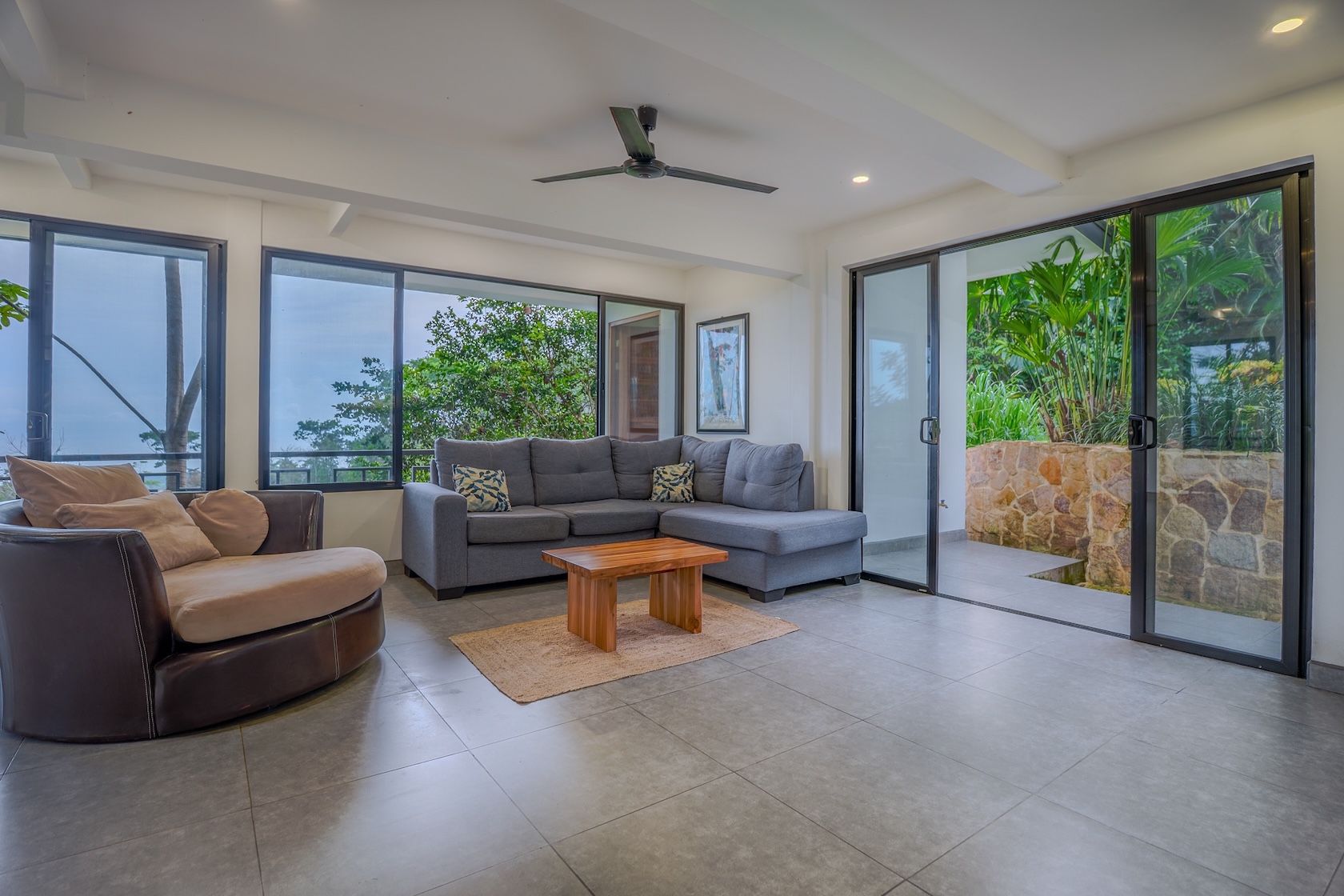 Living room 2
