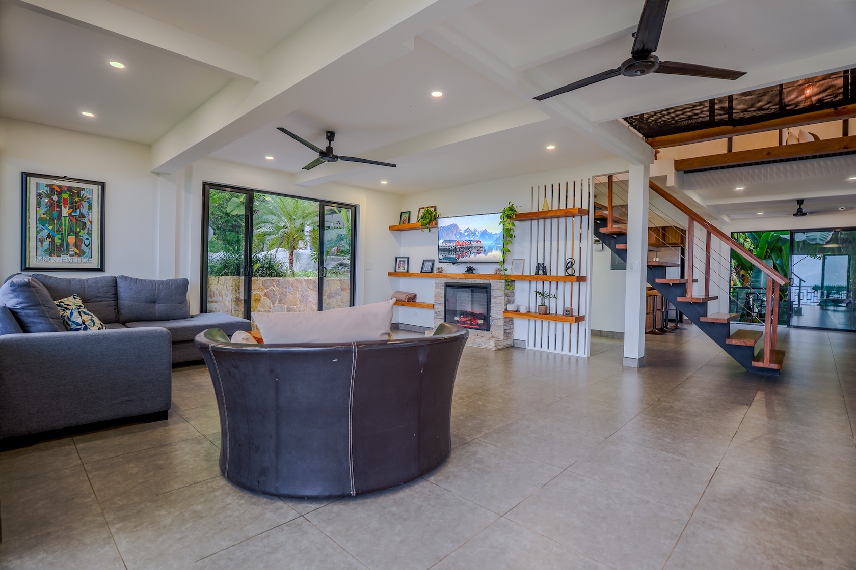 Living room 3