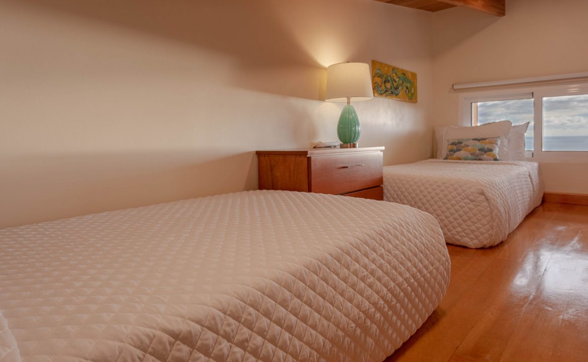 MOUNTAIN PROPERTY WITH FOUR BEDROOMS AND PANORAMIC OCEAN VIEWS, IN BALLENA – 2 ACRES