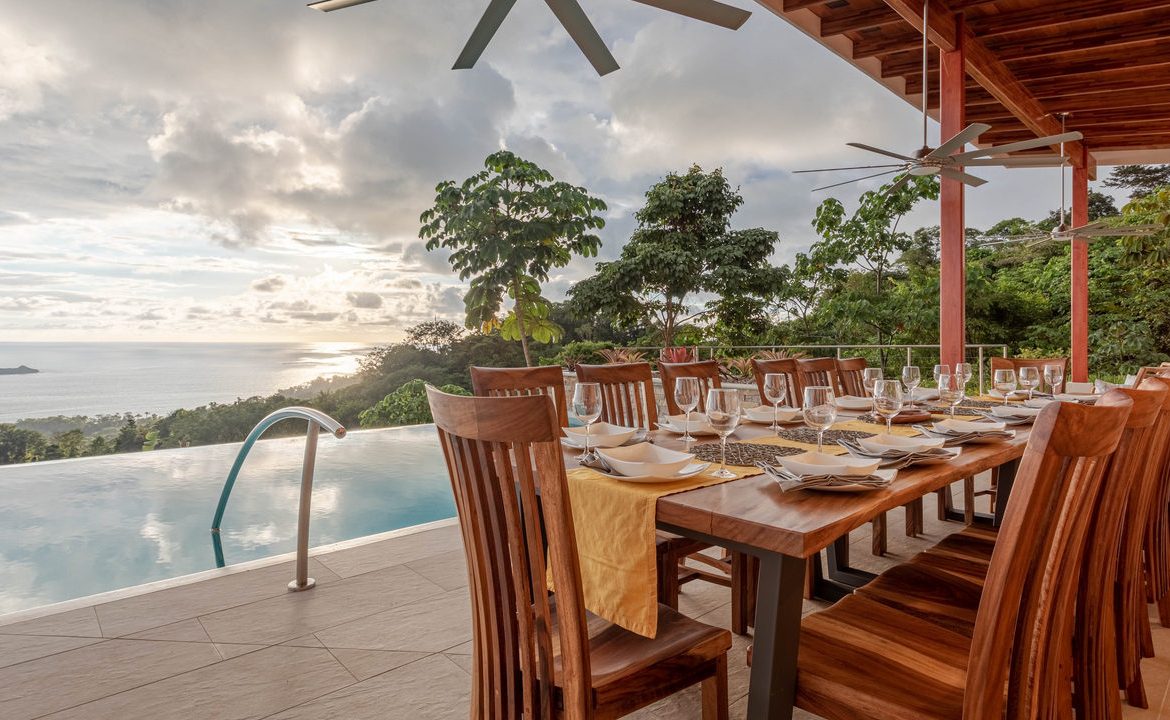 MOUNTAIN PROPERTY WITH FOUR BEDROOMS AND PANORAMIC OCEAN VIEWS, IN BALLENA – 2 ACRES