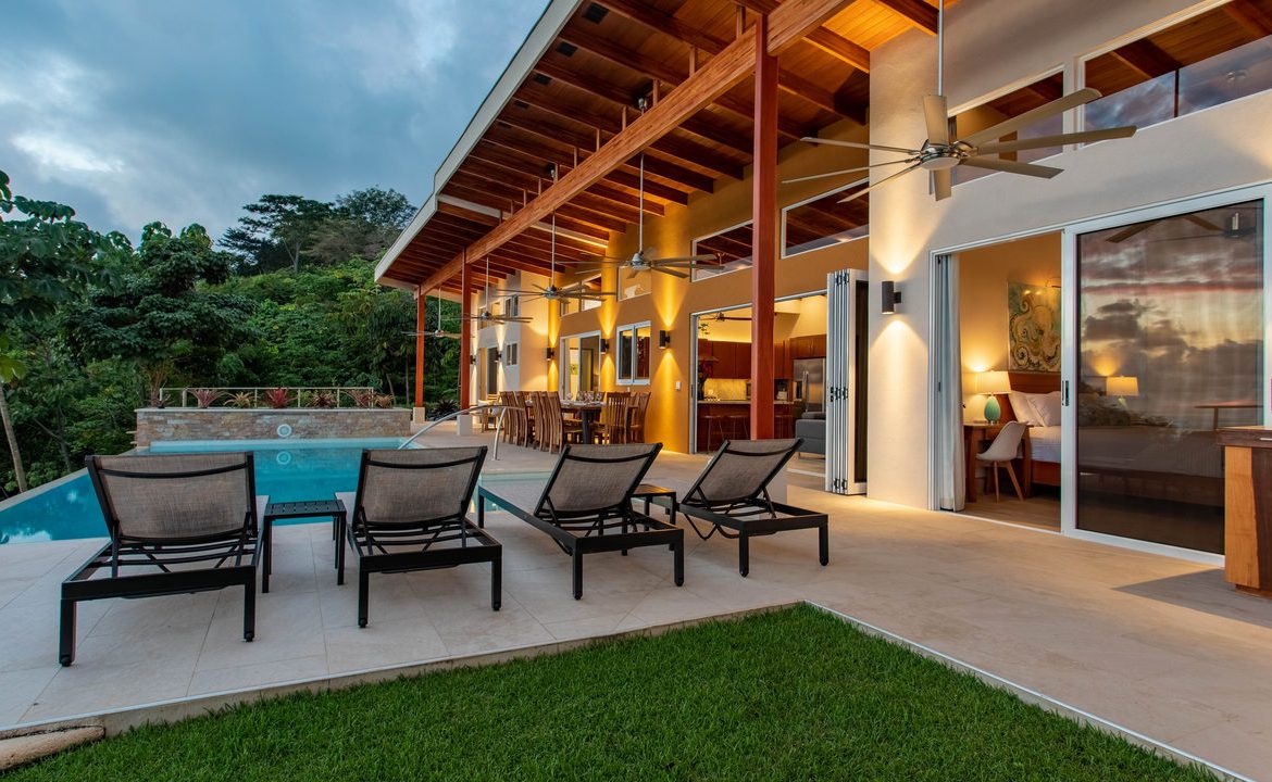 MOUNTAIN PROPERTY WITH FOUR BEDROOMS AND PANORAMIC OCEAN VIEWS, IN BALLENA – 2 ACRES