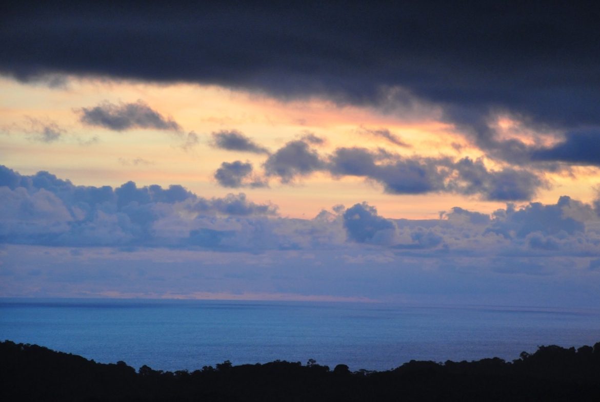 CASA ORQUIDEA PROPERTY WITH TWO BEDROOMS AND PANORAMIC VALLEY VIEWS, IN OJOCHAL – 0.32 ACRES