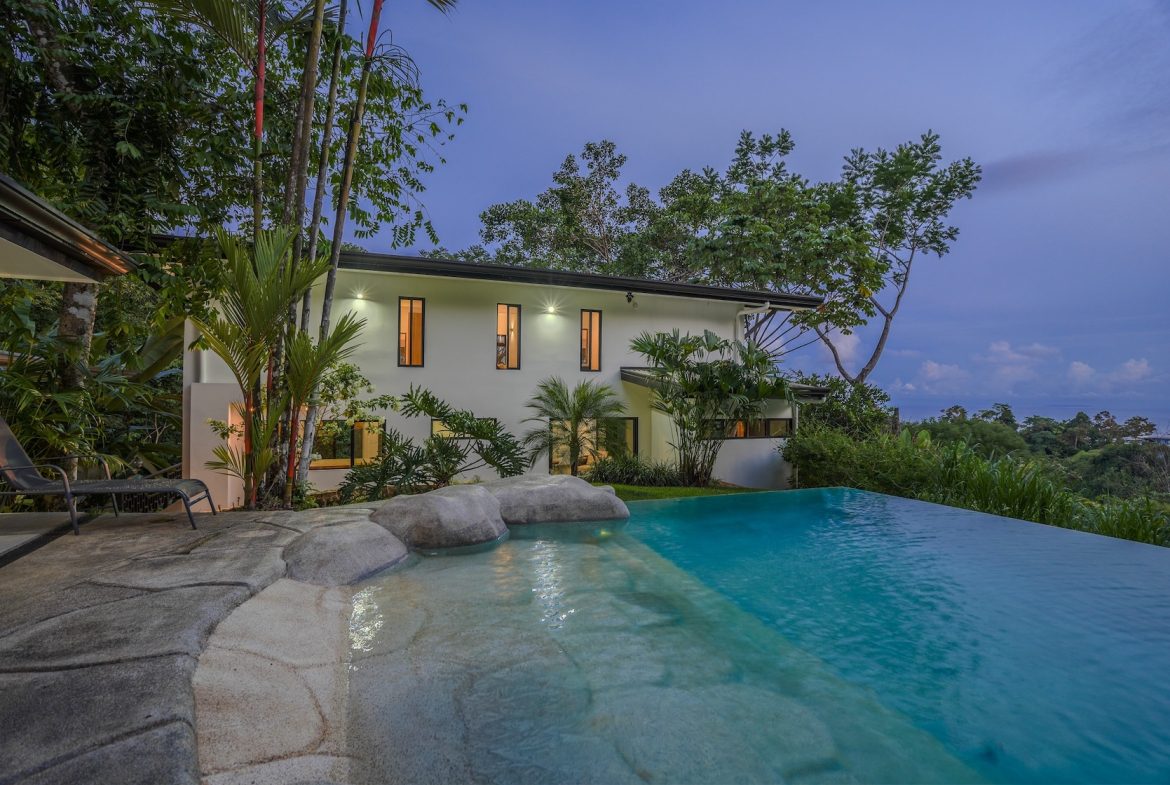 CASA LA ROCA JUNGLE PROPERTY WITH THREE BEDROOMS, IN UVITA  – 4.06 ACRES