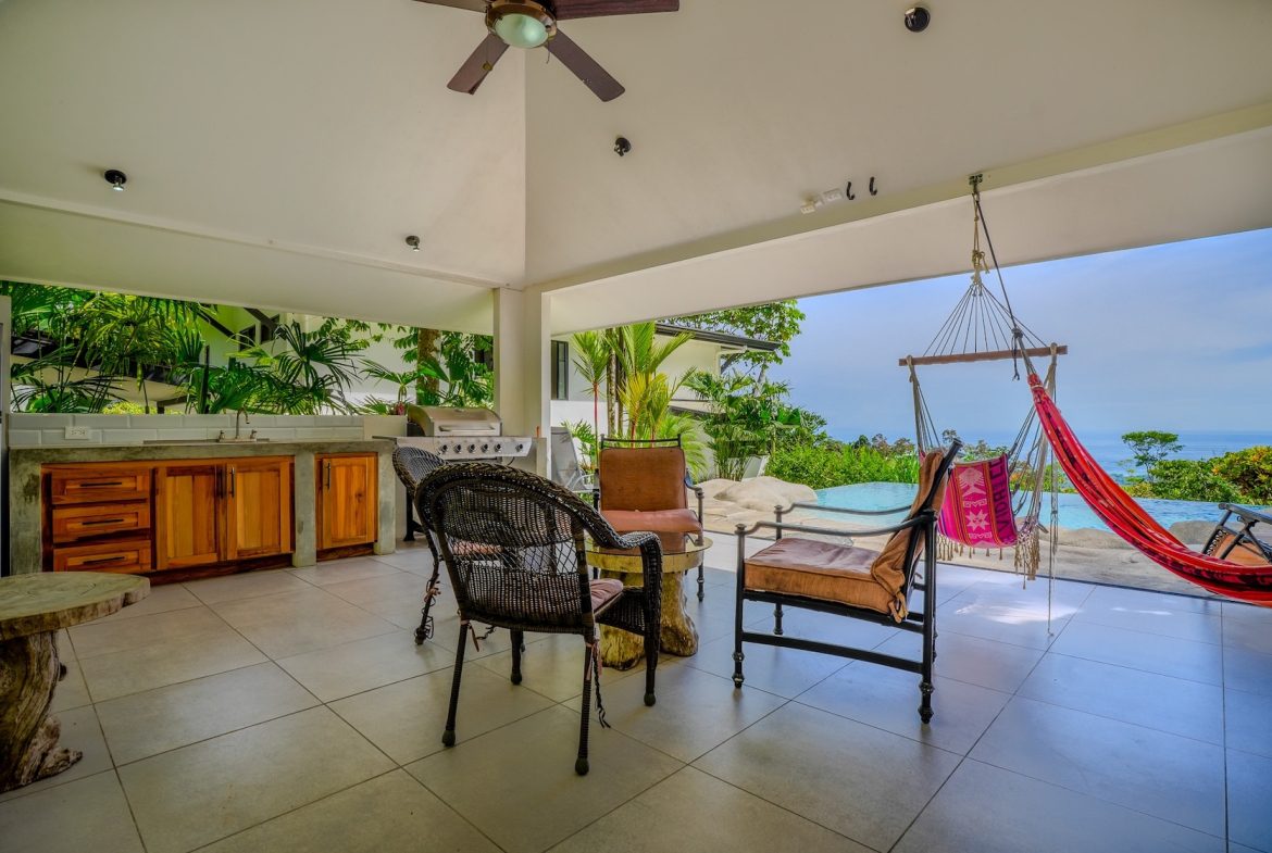 CASA LA ROCA JUNGLE PROPERTY WITH THREE BEDROOMS, IN UVITA  – 4.06 ACRES