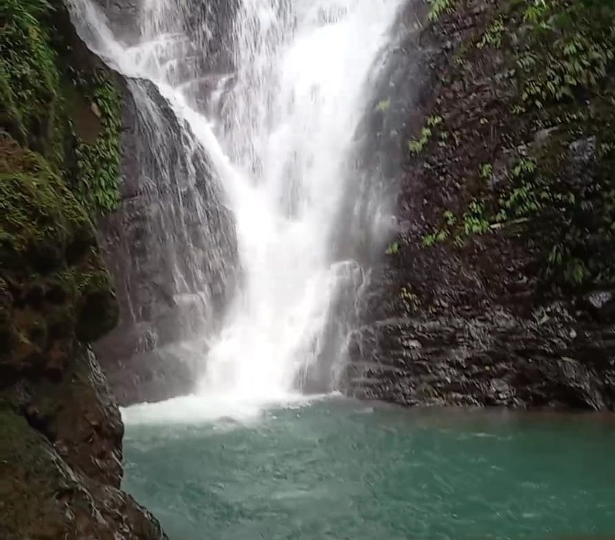 BUILDING PROPERTY WITH MOUNTAIN VIEWS AND NEAR TO THE WATERFALL, IN SILENCIO SAVEGRE – 42.4 ACRES