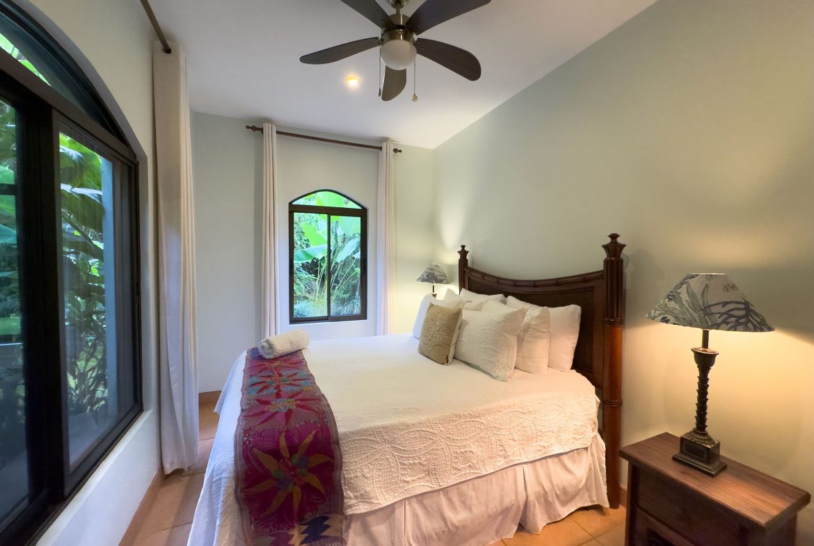 LUXURY PROPERTY WITH FIVE BEDROOMS AND OCEAN VIEWS, IN THE HILLS OF PORTALON – 7 ACRES