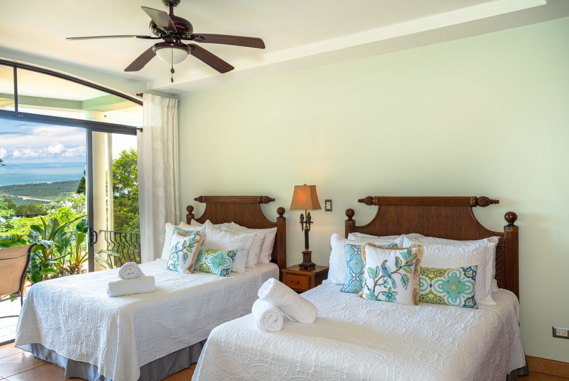 LUXURY PROPERTY WITH FIVE BEDROOMS AND OCEAN VIEWS, IN THE HILLS OF PORTALON – 7 ACRES