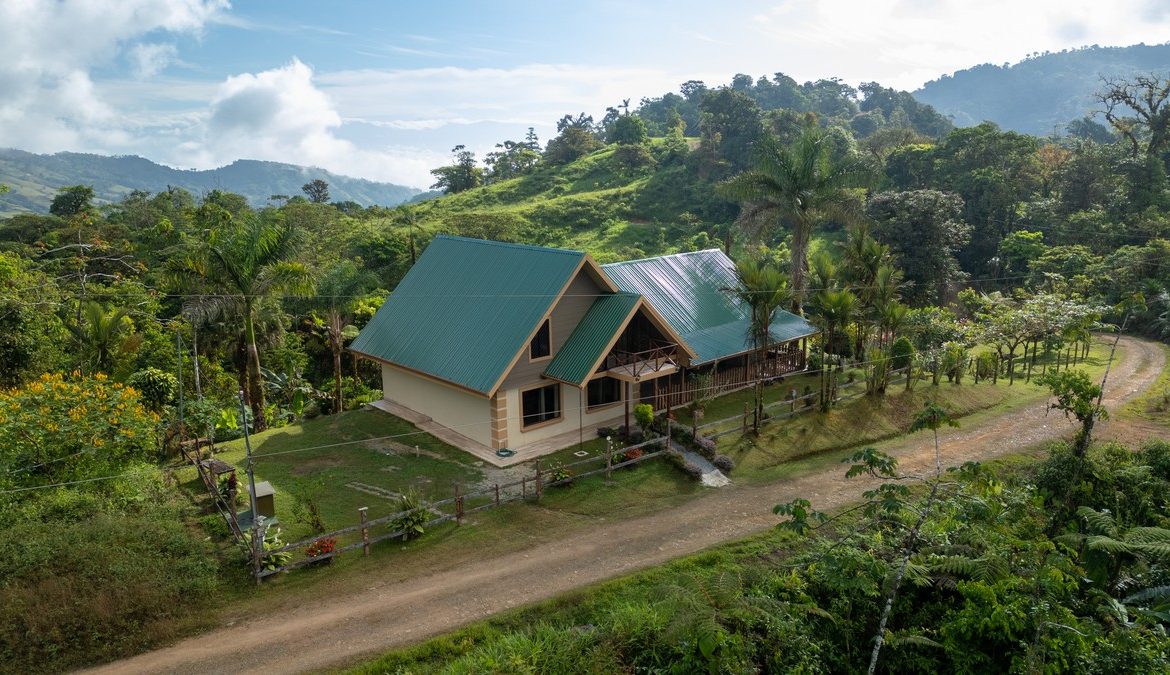 MOUNTAIN PROPERTY IN THE HIGHEST OF TRES RIOS WITH THREE BEDROOMS AND AMAZING VIEWS – 1.8 ACRES