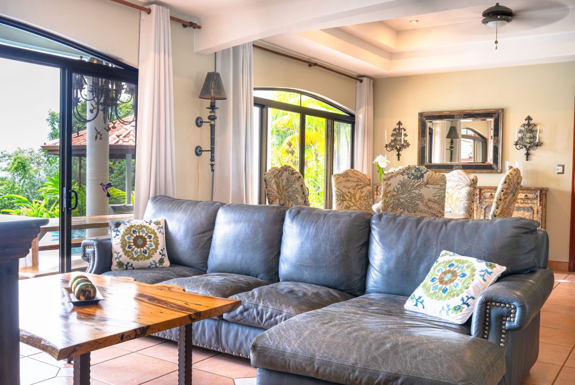 LUXURY PROPERTY WITH FIVE BEDROOMS AND OCEAN VIEWS, IN THE HILLS OF PORTALON – 7 ACRES