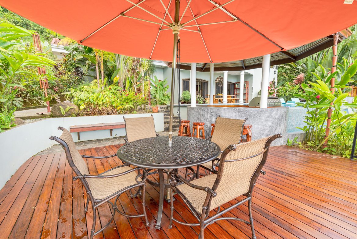 LUXURY PROPERTY WITH FIVE BEDROOMS AND OCEAN VIEWS, IN THE HILLS OF PORTALON – 7 ACRES