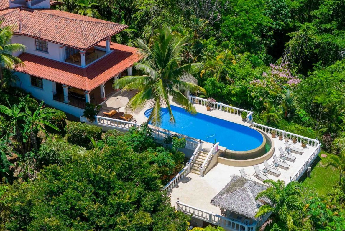 VILLA AMBIENTE BOUTIQUE HOTEL WITH NINE BEDROOMS IN THE MIDDLE OF THE NATURE IN DOMINICALITO – 11.9 ACRES