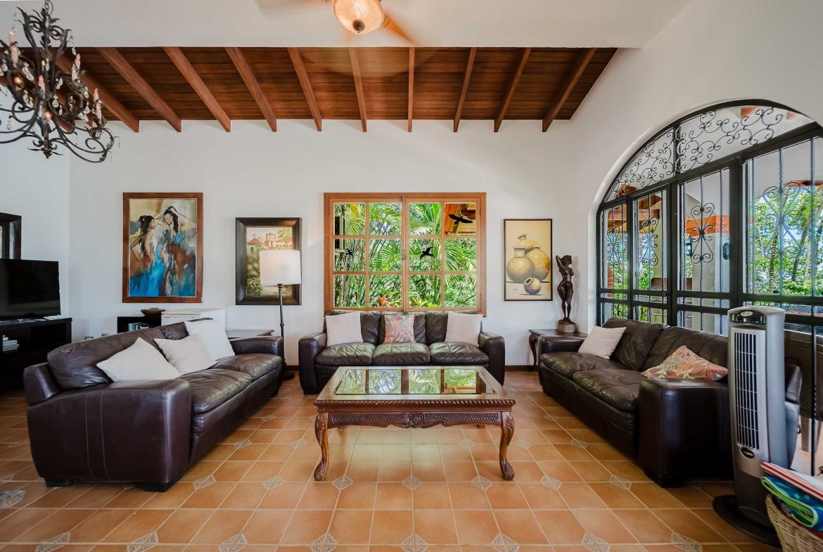 VILLA AMBIENTE BOUTIQUE HOTEL WITH NINE BEDROOMS IN THE MIDDLE OF THE NATURE IN DOMINICALITO – 11.9 ACRES