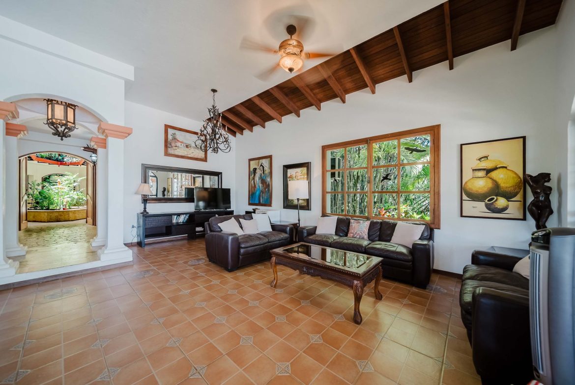 VILLA AMBIENTE BOUTIQUE HOTEL WITH NINE BEDROOMS IN THE MIDDLE OF THE NATURE IN DOMINICALITO – 11.9 ACRES