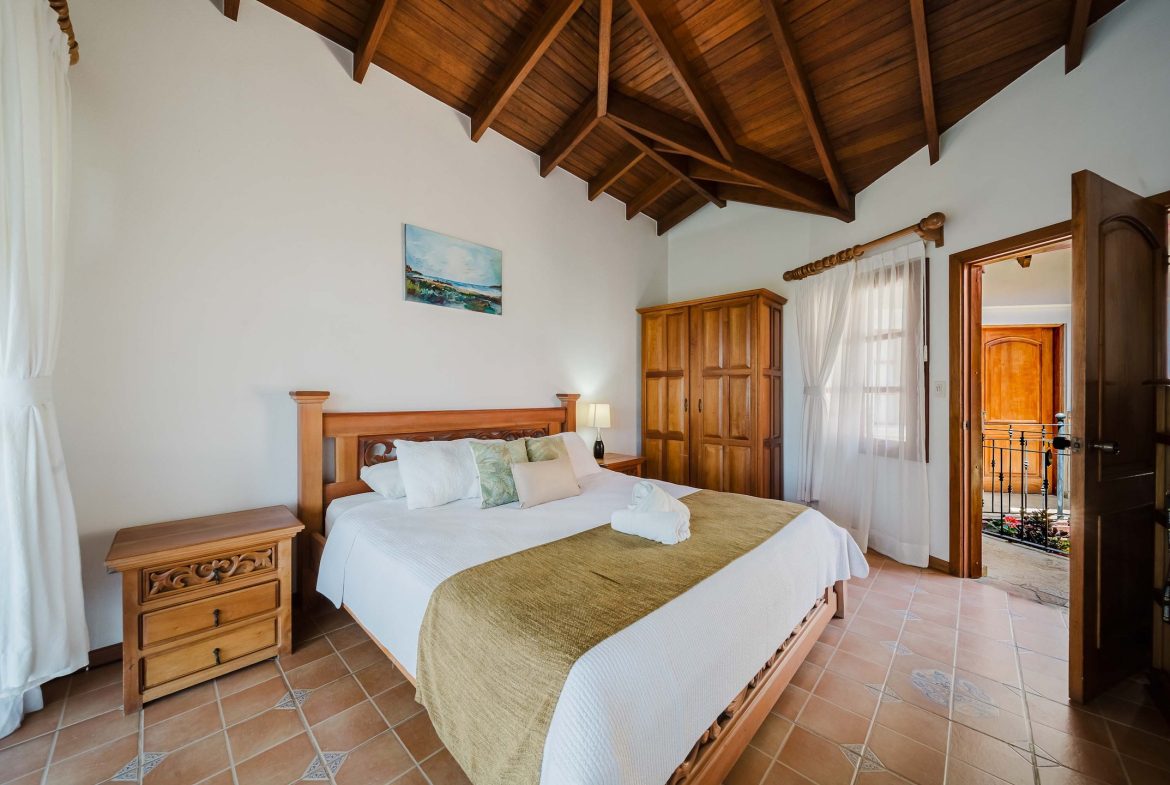 VILLA AMBIENTE BOUTIQUE HOTEL WITH NINE BEDROOMS IN THE MIDDLE OF THE NATURE IN DOMINICALITO – 11.9 ACRES
